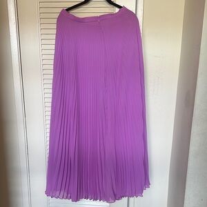 Laundry By Shelli Segal Pleated Midi Skirt in Violet